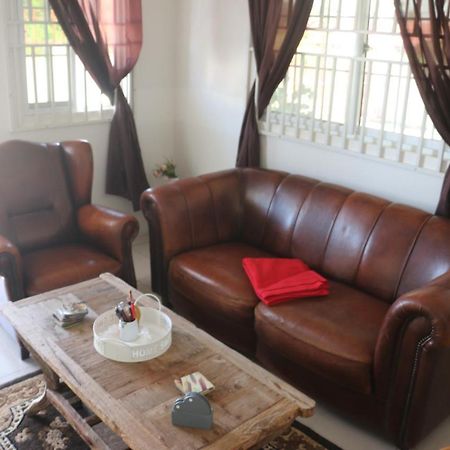 Dubbel Woonhuis Selderiestraat Paramaribo Kültér fotó