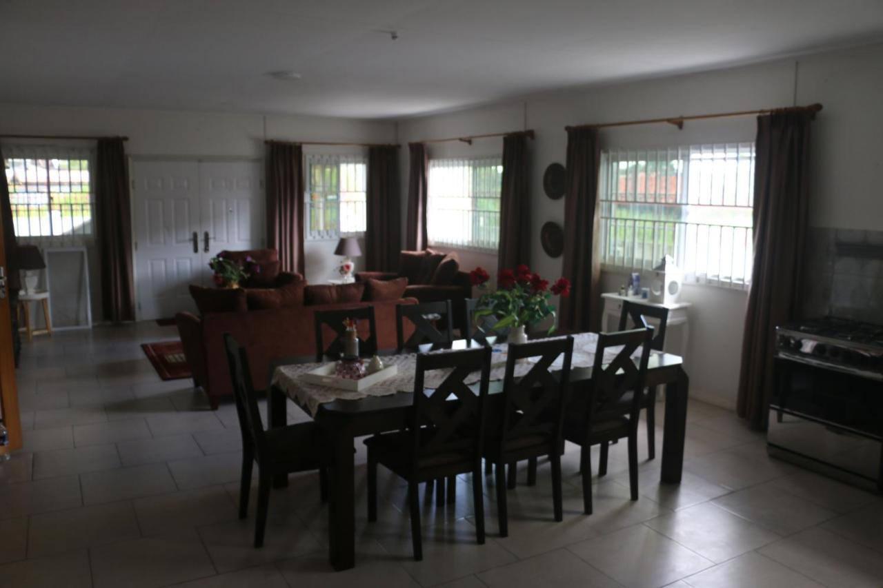 Dubbel Woonhuis Selderiestraat Paramaribo Kültér fotó