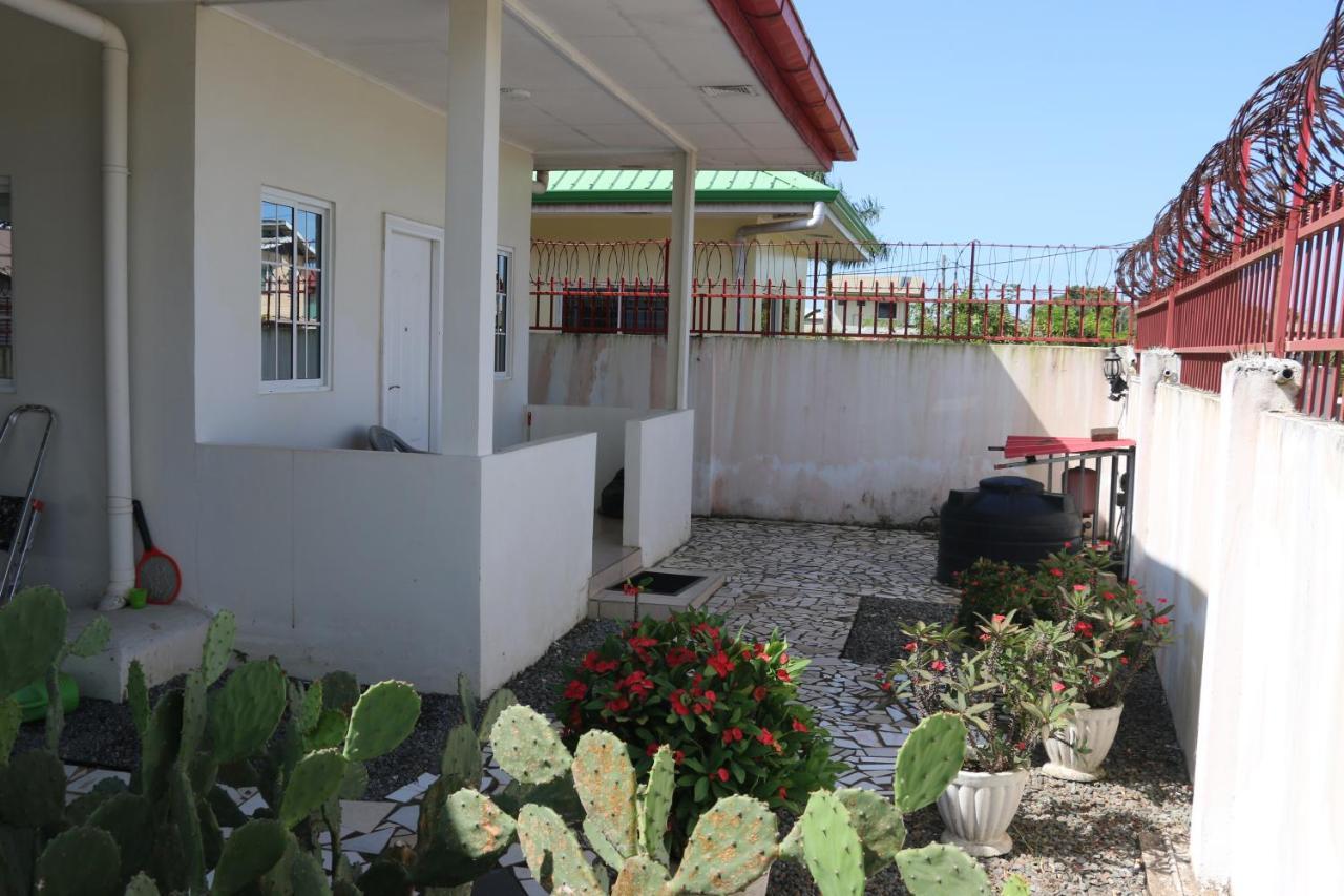 Dubbel Woonhuis Selderiestraat Paramaribo Kültér fotó