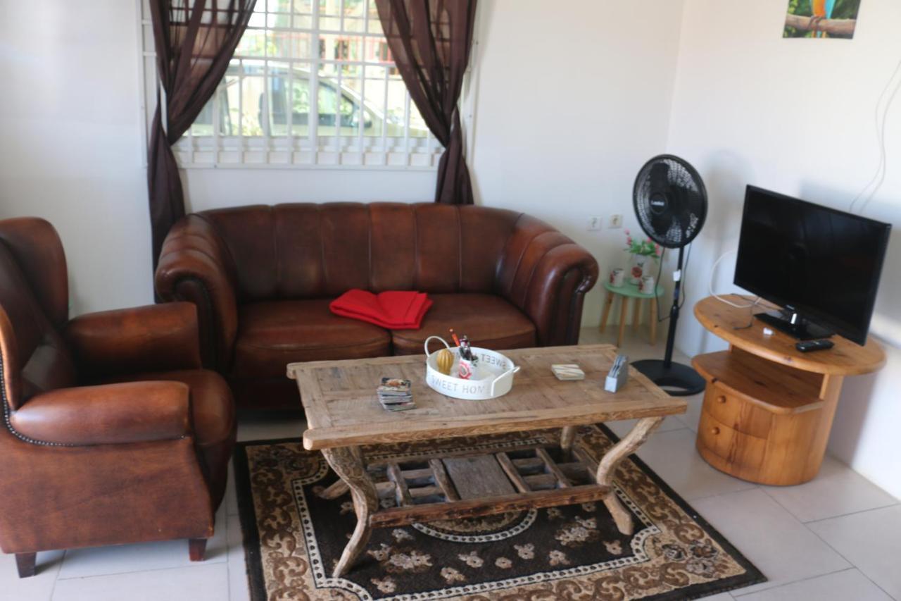 Dubbel Woonhuis Selderiestraat Paramaribo Kültér fotó
