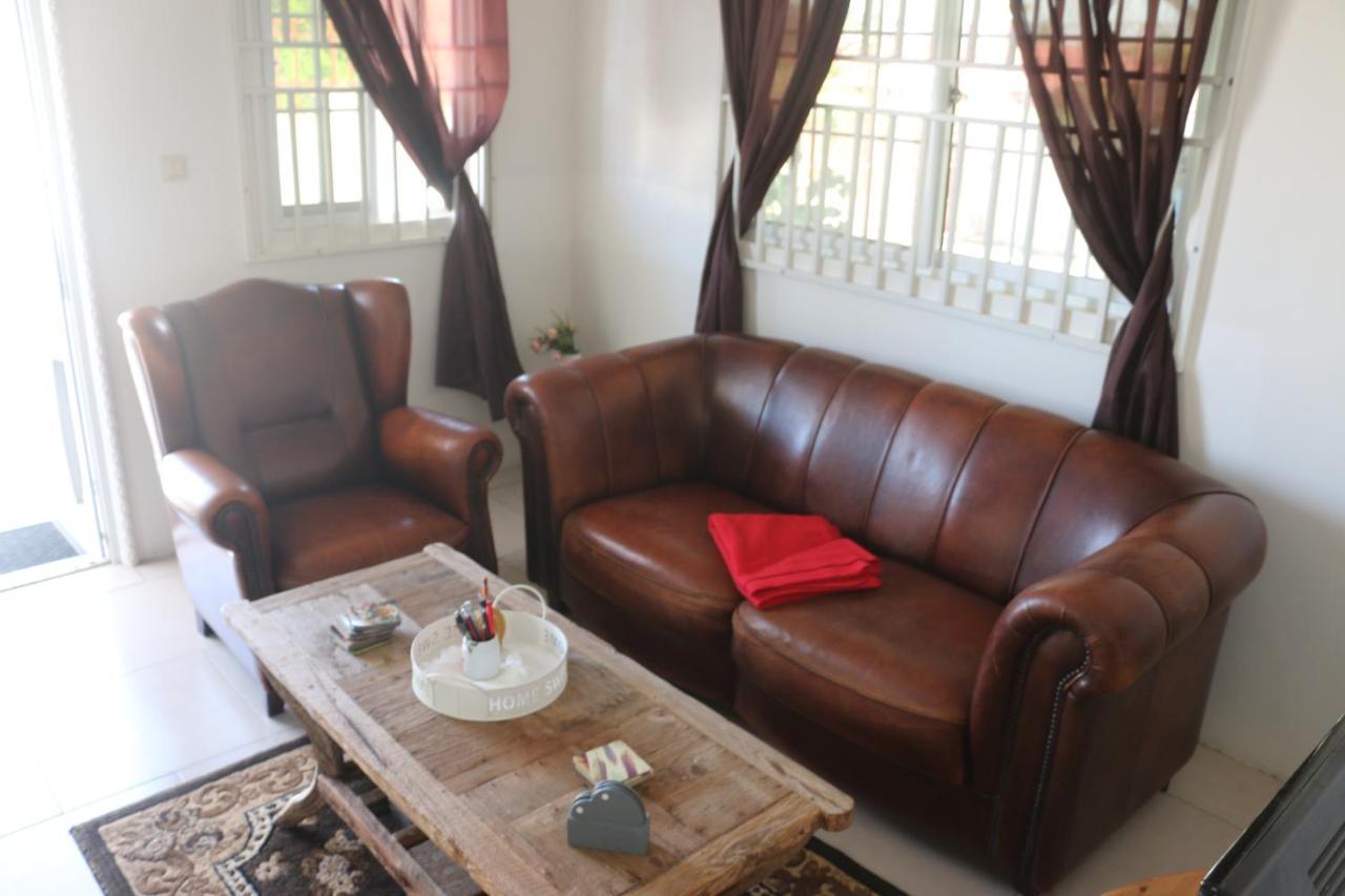 Dubbel Woonhuis Selderiestraat Paramaribo Kültér fotó